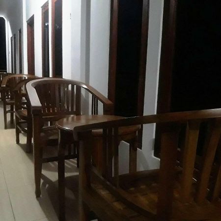 The Teuz B&B Labuan Bajo Exteriör bild