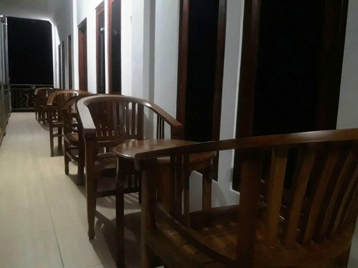 The Teuz B&B Labuan Bajo Exteriör bild