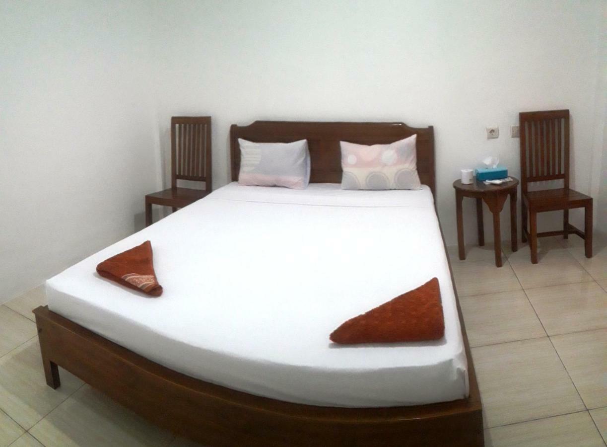 The Teuz B&B Labuan Bajo Exteriör bild