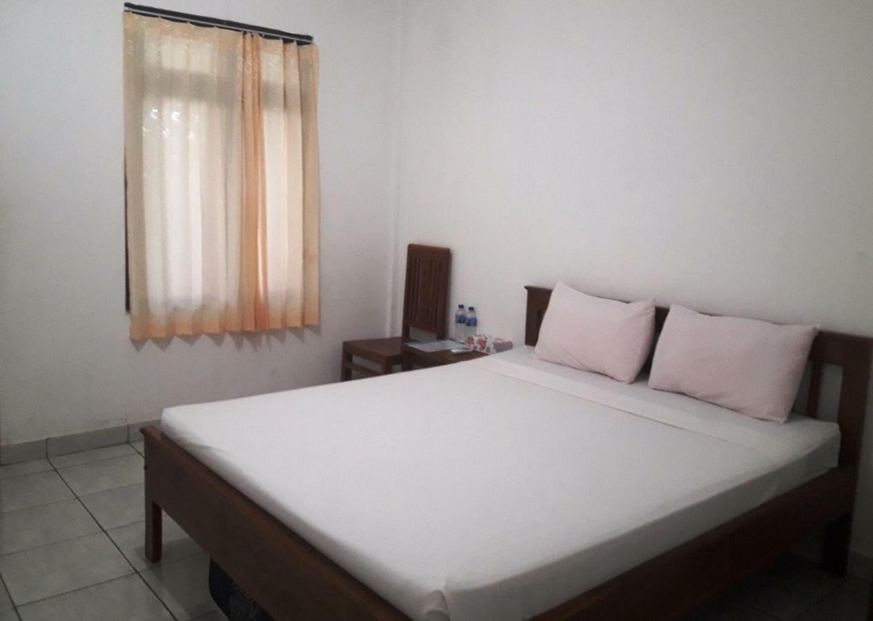 The Teuz B&B Labuan Bajo Exteriör bild