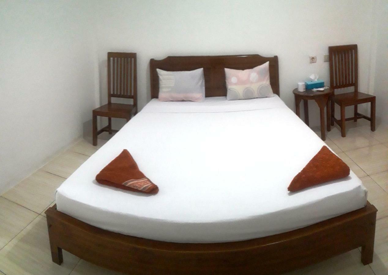 The Teuz B&B Labuan Bajo Exteriör bild