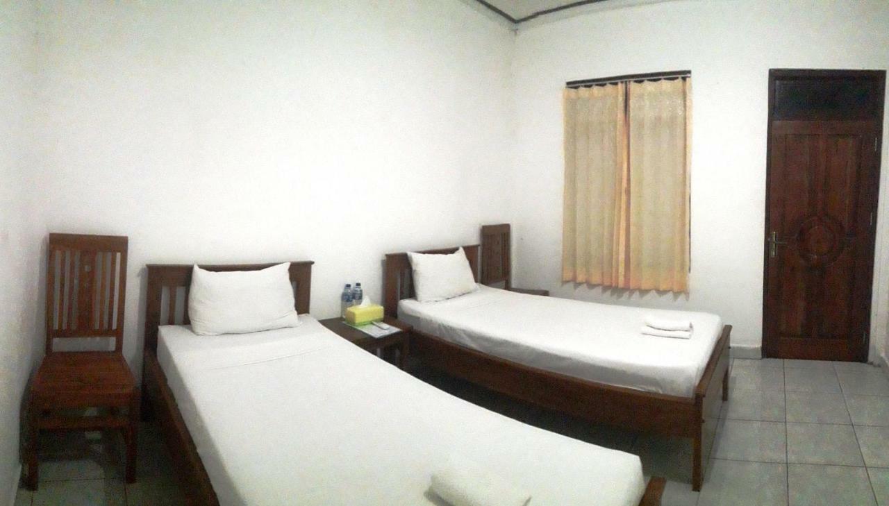 The Teuz B&B Labuan Bajo Exteriör bild